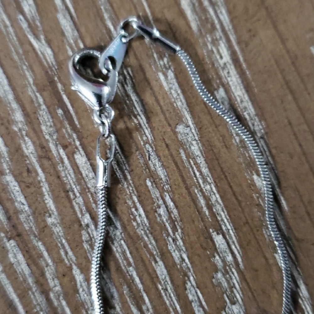 Cross necklace - Picture 3 of 3
